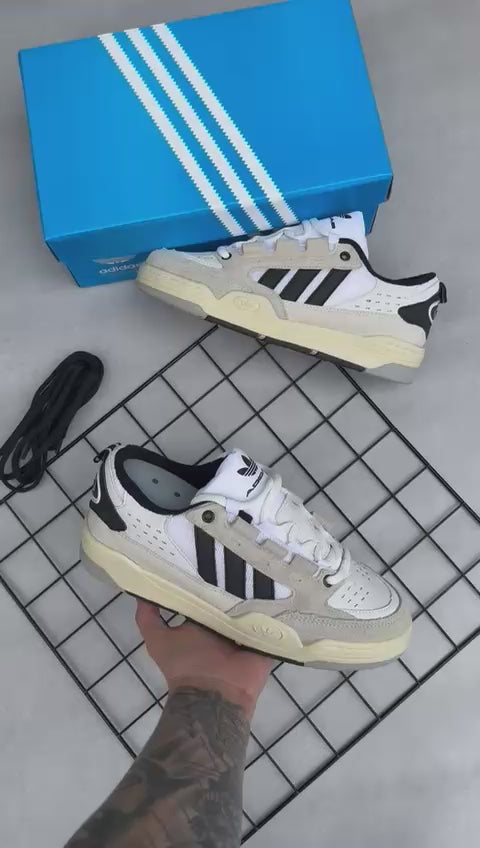 Tênis ADI2000